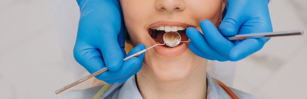 MetaSmile, Cabinet Stomatologic MetaSmile, implant, implant de calitate, reabilitare totala dentara, reabilitare totală fast & fixed, protetică pe implanturi, albire profesională, albire dinți, detartraj profesional și AirFlow, estetică dentară, Implantologie, ordodonție invizibilă, smile design, tratamente fără durere